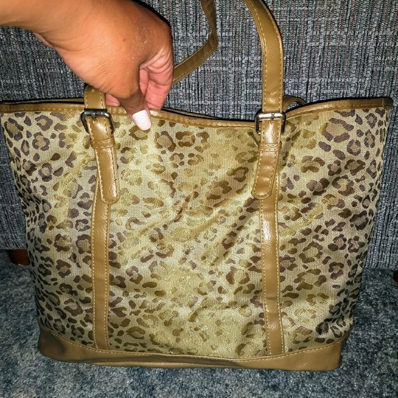 fashion Handbags - Cheetah print tote bag